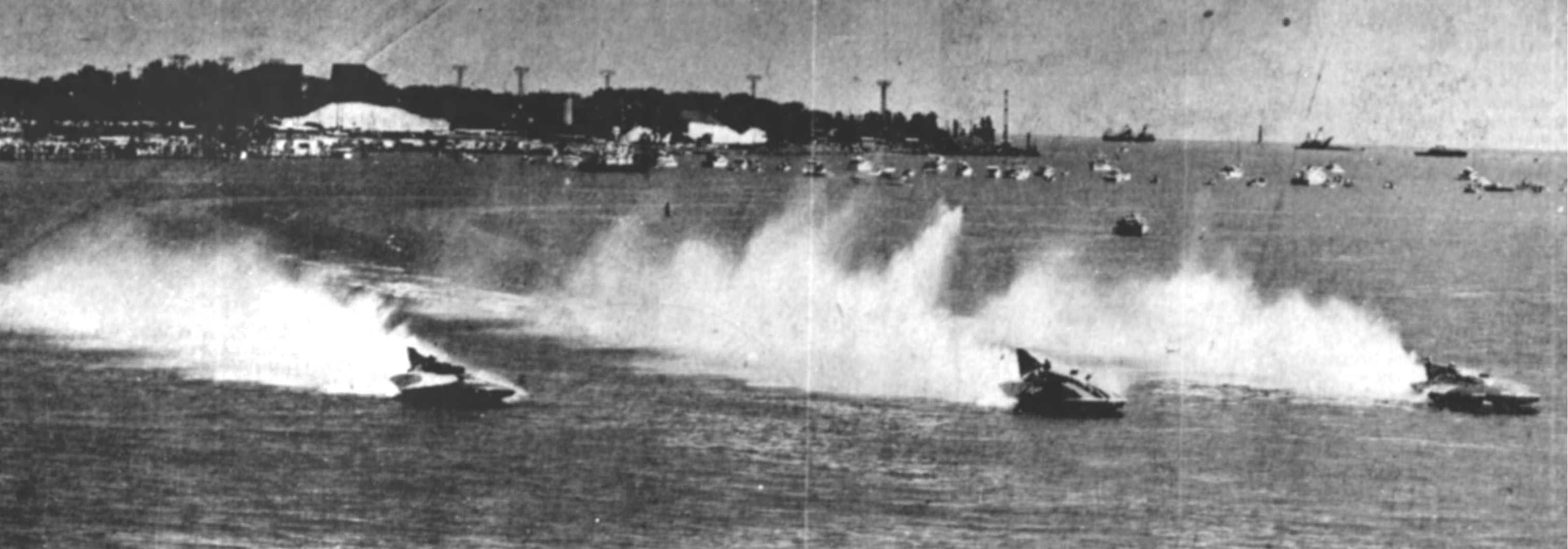 Three Hydroplanes Whip Over the Starting Line