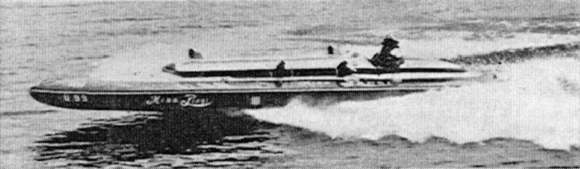 The Dossin Brothers' Miss Pepsi, driven by Chuck Thompson, took second on points, set a new record for a 30-mile heat