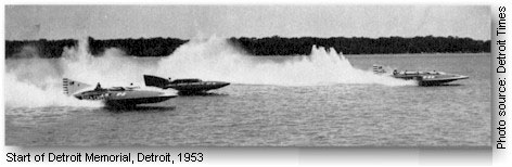 Start of the Detroit Memorial. Such Crust III (2) in the lead followed by Miss Great Lakes II and Such Crust V.Start of the Detroit Memorial. Such Crust III (2) in the lead followed by Miss Great Lakes II and Such Crust V.