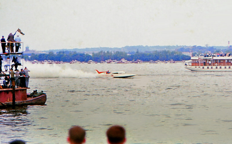 Miss Century 21 / Bill Muncey