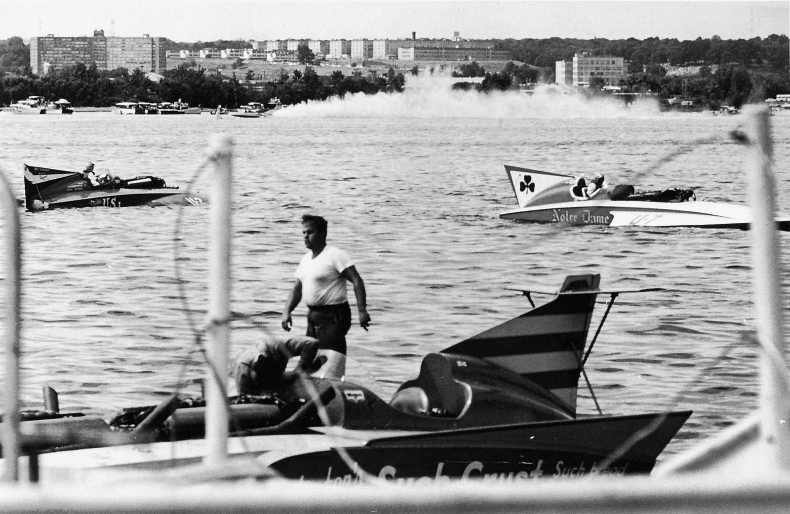 Such Crust / Howard Gidovlenko